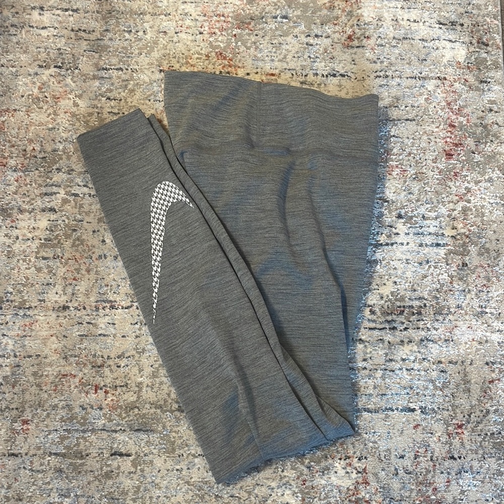 Nike Heathered gray high rise leggings size XS